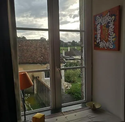 Дом отдыха Au Coeur De Mortagne, Un Balcon Sur Le Perche