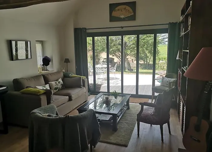 Au Coeur De Mortagne, Un Balcon Sur Le Perche Дом отдыха